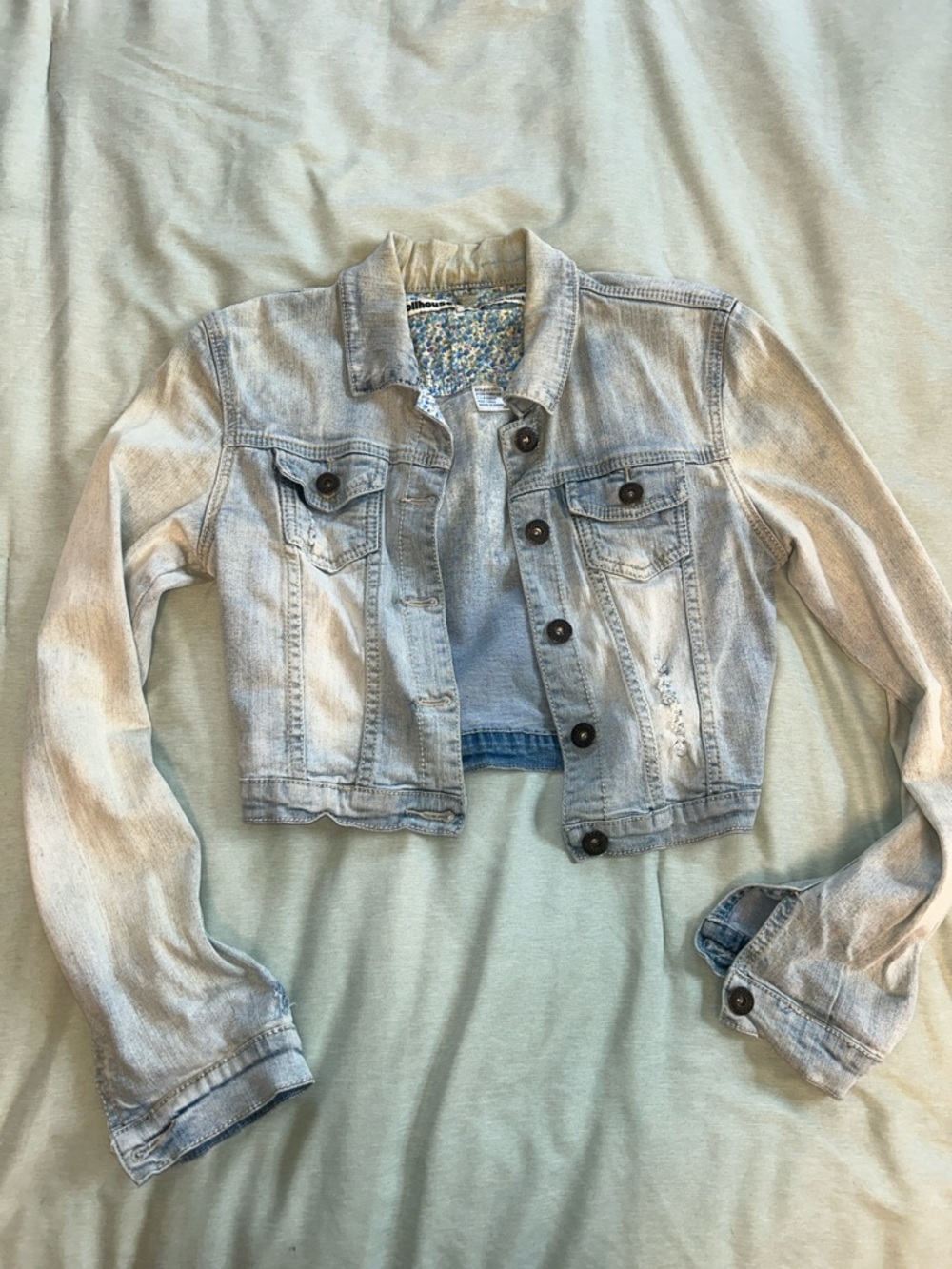 Light Wash Cropped Denim Jacket - Women